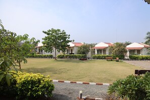 Exterior - Vanray Farm And Resort (Talala)