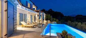 Luxury Villa Blue Dream