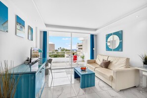 TV - My Sun My Ocean - Sea View Apartment (Playa de Las Americas)