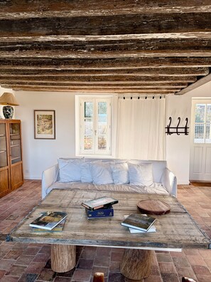 Living area - Favorite house 1h15 Paris jacuzzi Fontainebleau countryside Moret Sur Loing (Lorrez-le-Bocage-Préaux)