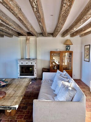 Living area - Favorite house 1h15 Paris jacuzzi Fontainebleau countryside Moret Sur Loing (Lorrez-le-Bocage-Préaux)
