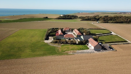 Exterior. Rural Gîte Tramontane – Ferme des 4 Vents