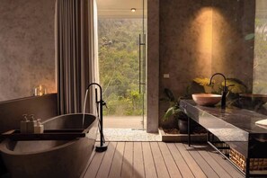 Bathroom - Heritage Corner House (Hoan Kiem)