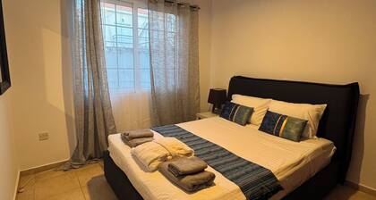 2-bedroom apartment in pleasant Agios Tychonas with AC