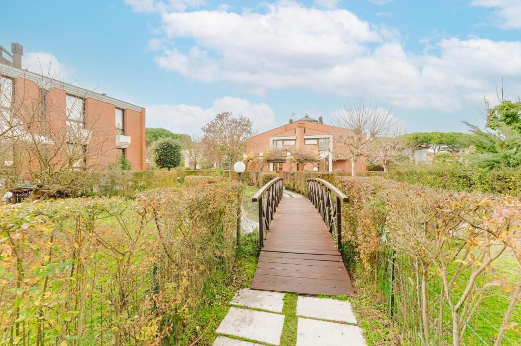 Appartement Deluxe, vue cour intérieure | Enceinte de l’hébergement