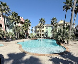 Pool - Gulf & Pool Views at The Dawn - Pools + Steps to Beach (Galveston)