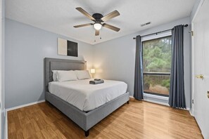 2 Schlafzimmer, Bügeleisen/Bügelbrett, WLAN, Bettwäsche