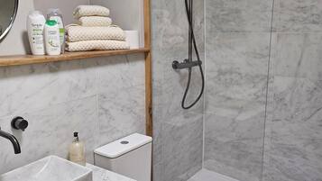 Classic Double Room, Ensuite (Ground floor) | Bathroom | Shower, hair dryer, towels, soap