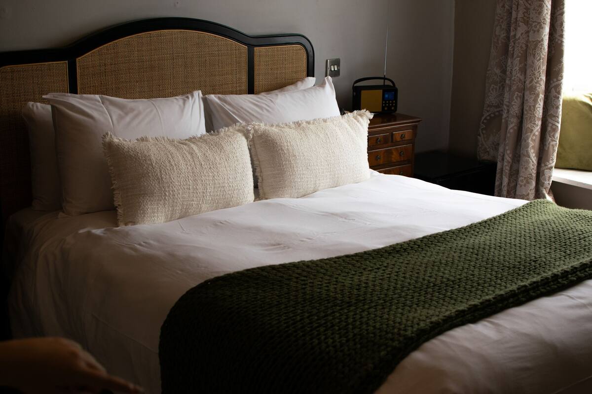 Classic Double Room, Ensuite