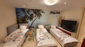 Apartment, 2 Bedrooms, Balcony, Garden View