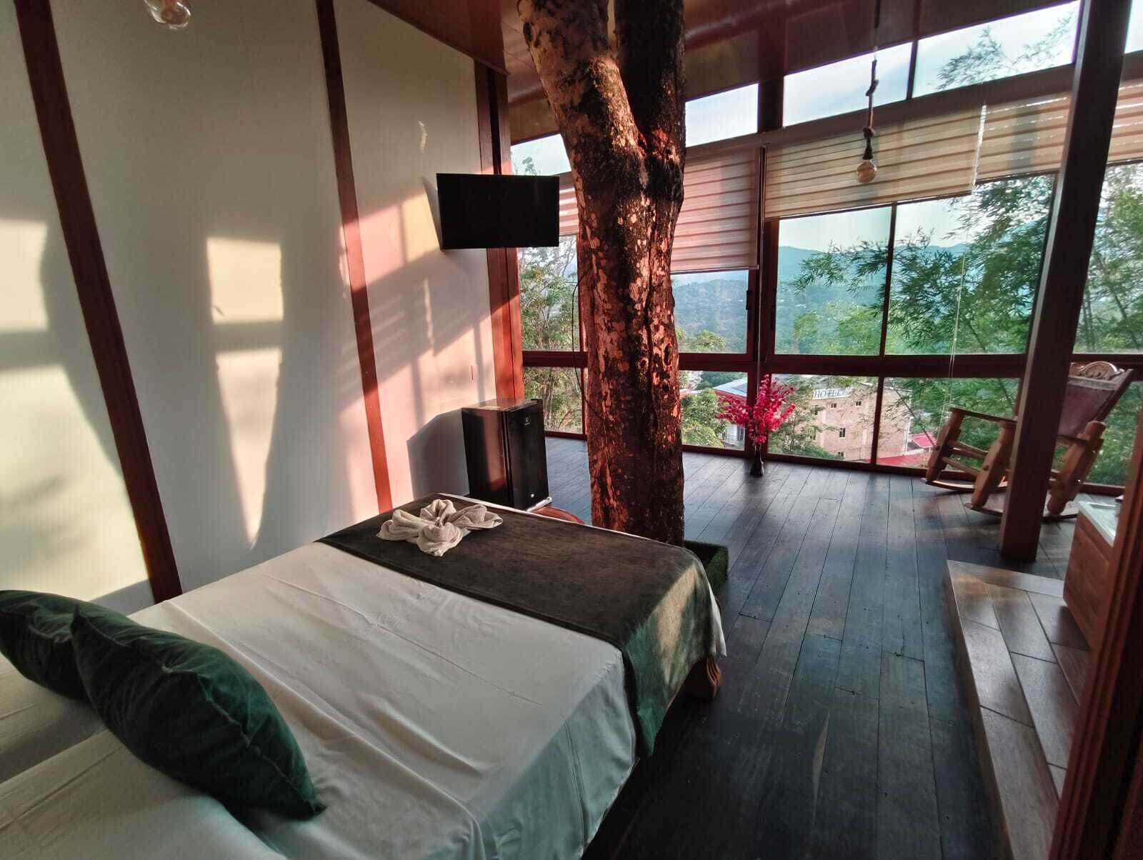 Cabane Junior, vue piscine