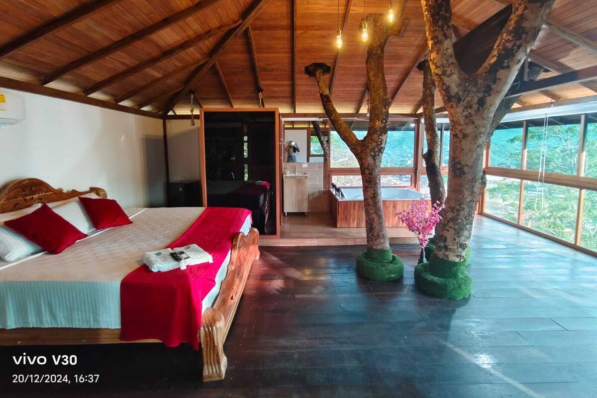 Cabane Deluxe, vue piscine