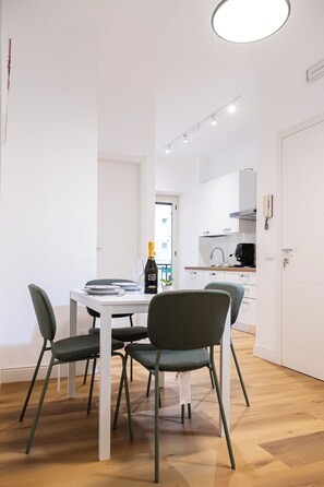 Condo clássico, vista para a cidade | Opções para refeição