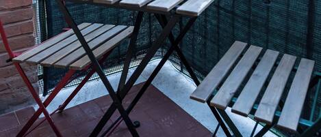 Classic Condo, City View | Outdoor dining