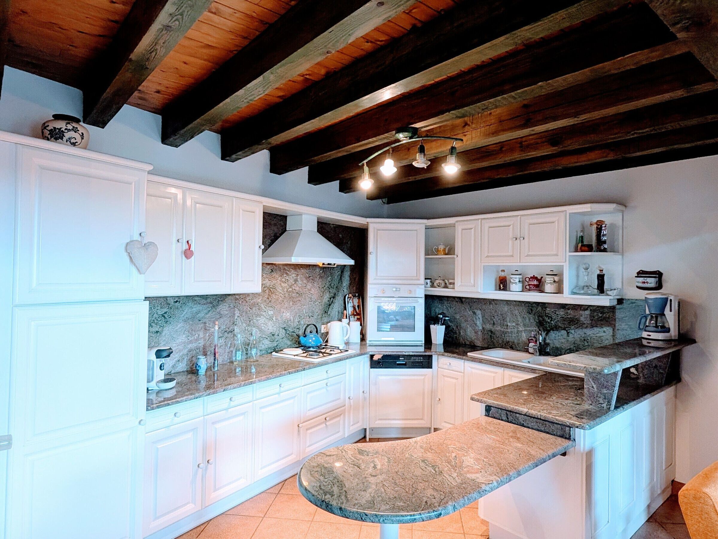 Fridge, microwave, dishwasher