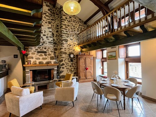 Old farmhouse with stunning views - 4 guests