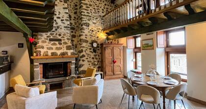 Old farmhouse with stunning views - 4 guests