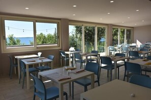 Dining - Colombaia Lake View - Two Bedroom Camping, Sleeps 5 (Padenghe sul Garda)