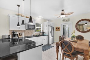 Private kitchen - Enjoy the Florida Keys like a local with this Private Waterfront Home with Pool (Marathon)