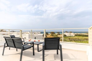 Property grounds - Naxos Cube Villa / Panoramic View Maisonette (Plaka)