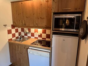 Fridge, microwave, dishwasher, coffee/tea maker - Cozy apartment, parking, pets welcome - 6 guests (Valloire)