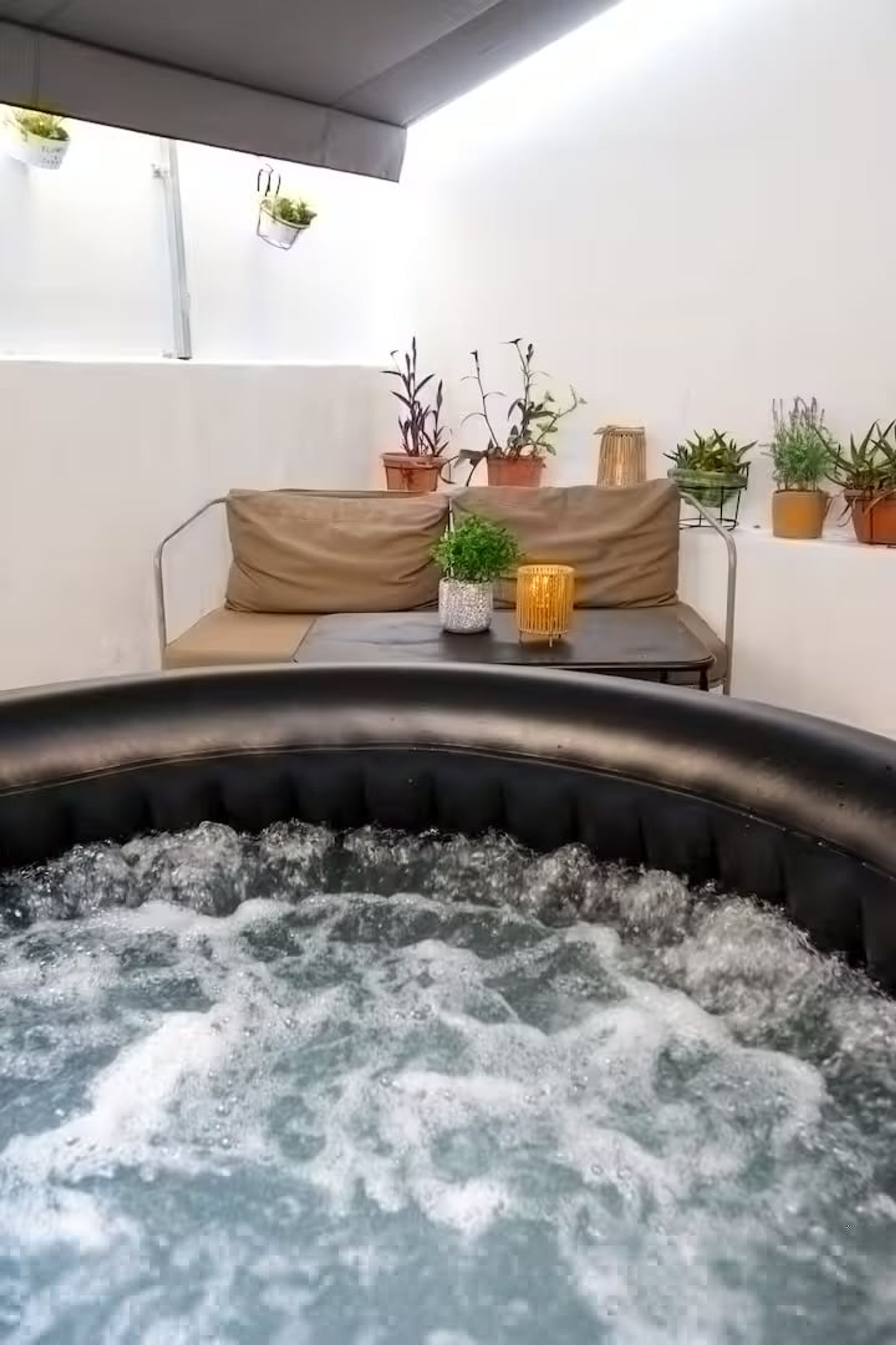 Indoor spa tub