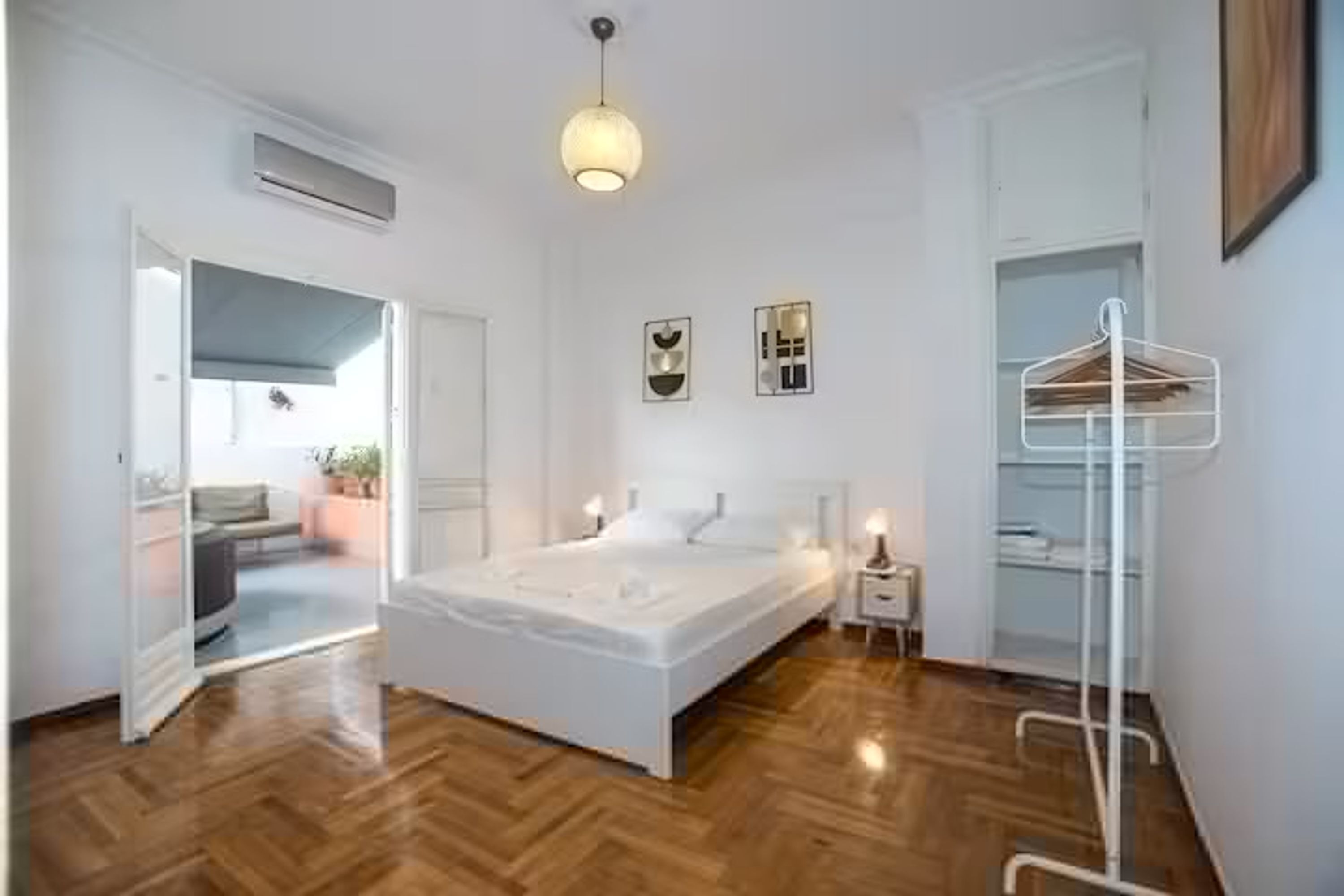 1 bedroom, desk, WiFi (free), bed sheets