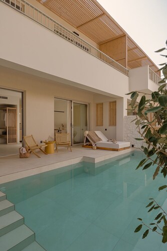 Luxury Suite with Private Pool by Kiva