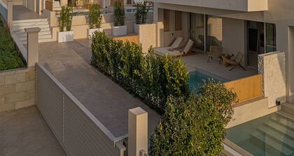 Luxury Suite with Balcony by Kiva