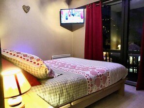 3 bedrooms, free WiFi - Spacious apartment with balcony - 7 guests (Valloire)