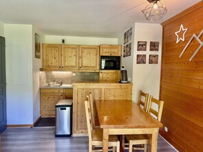 Dining - Comfortable apartment with parking - 4 guests (Valloire)
