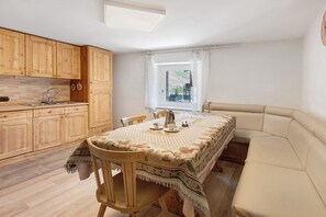 Dining - Apartment 'Unit 1' with Mountain View, Shared Terrace and Wi-Fi (Livigno)