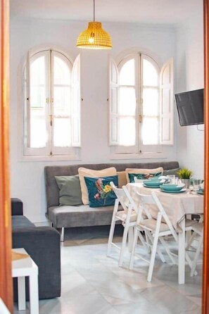 Dining - My Sevillian Retreat (Seville)