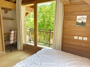 5 bedrooms - Cozy chalet, parking - 12 guests (Valloire)