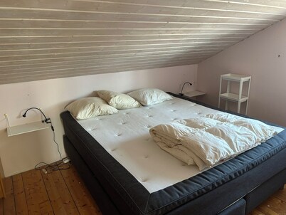 Summer cottage by the water - quiet and secluded idyll