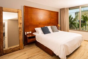 Iron/ironing board, WiFi, bed sheets - Prime Location 1BR | Pool + Walk to the Beach (Playa del Carmen)