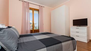 3 Schlafzimmer, Bügeleisen/Bügelbrett, WLAN, Bettwäsche