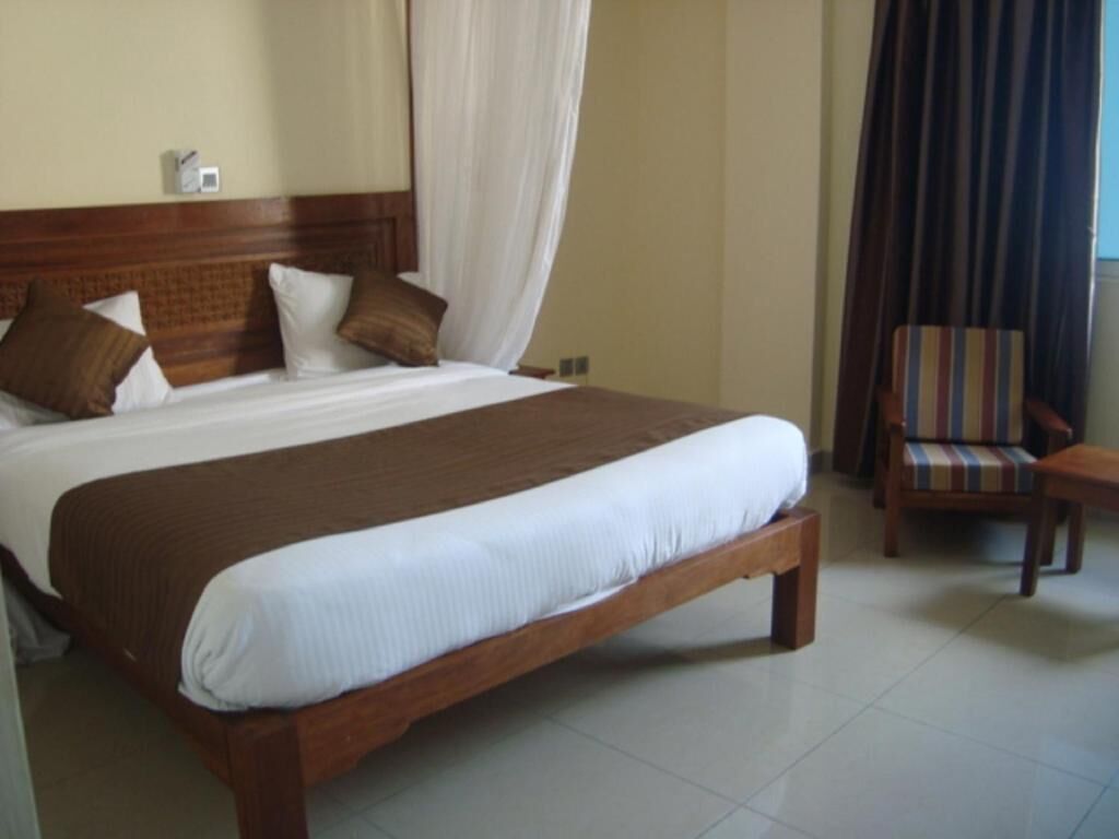 Deluxe Double Room, City View | Soundproofing, WiFi (free), bed sheets