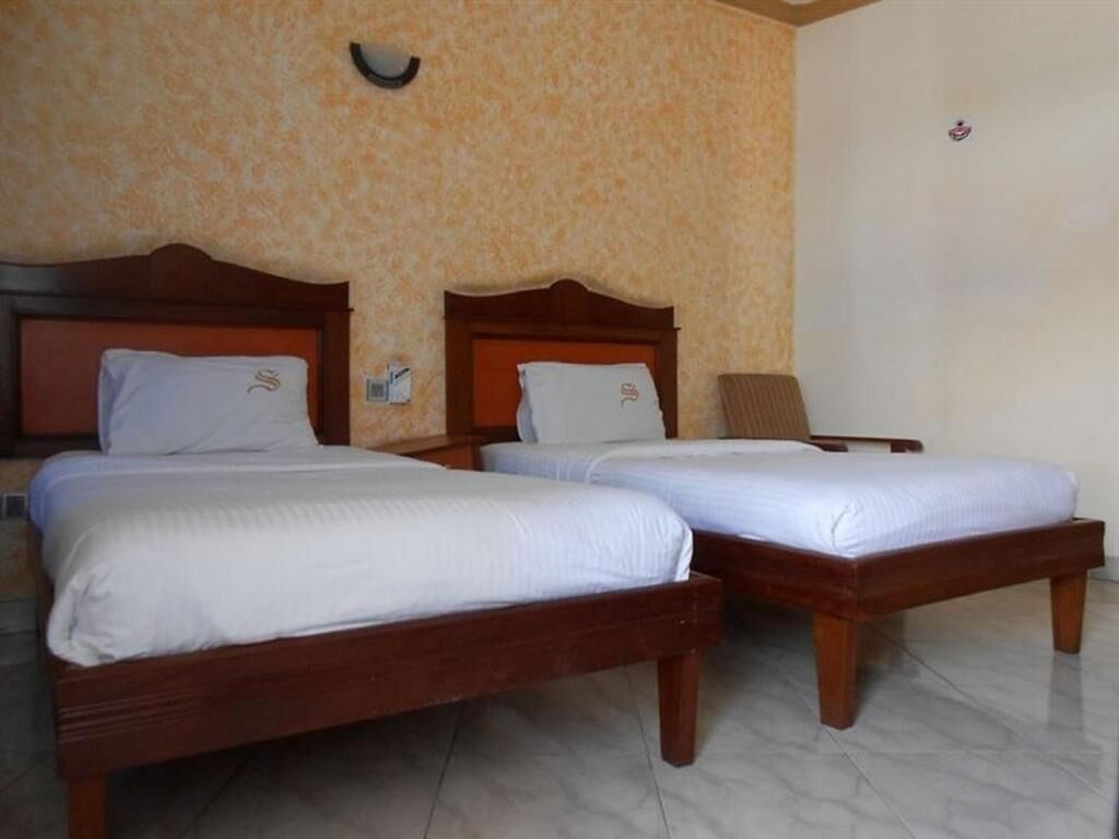 Deluxe Twin Room, City View