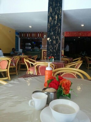 Interior - Suhufi Palace Hotel (Mombasa)