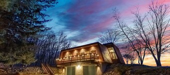 Cedarcrest Hideaway-Hot Tub~Theater~Game Room~Firepit