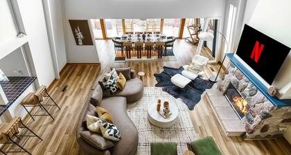 Cedarcrest Hideaway-Hot Tub~Theater~Game Room~Firepit