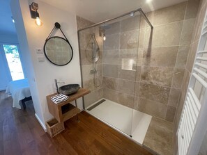 Bathroom - Villa in the pines near the beach, parking and pets allowed (La Tranche-sur-Mer)