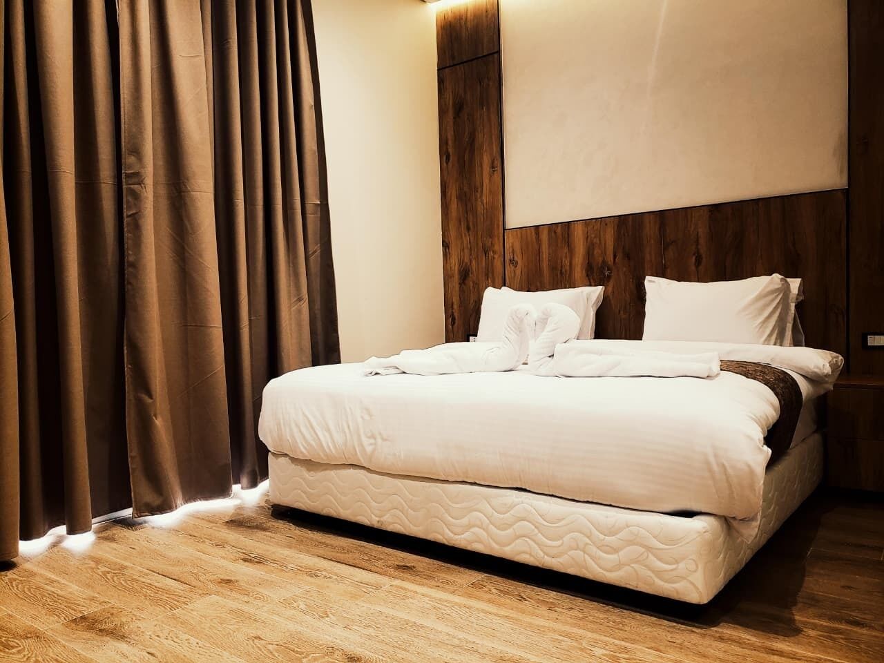 Deluxe Double Room, Balcony, City View