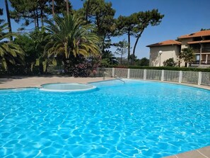 Pool - Apartment, pets allowed - Pool and lake view (Soustons)