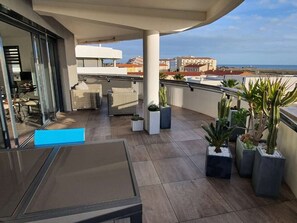Terrace/patio - Superb apartment 100m from the beach with pool and sea view, T3, terrace, private parking (Le Barcarès)