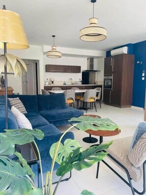 TV - L'Opale SPA and parking lot 50m from the historic center (Sarlat-la-Canéda)