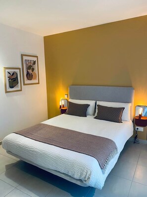 2 bedrooms, iron/ironing board, WiFi, bed sheets - L'Opale SPA and parking lot 50m from the historic center (Sarlat-la-Canéda)