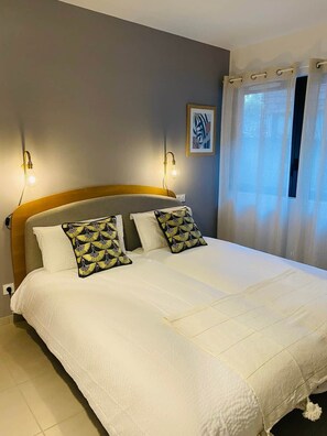 Room - L'Opale SPA and parking lot 50m from the historic center (Sarlat-la-Canéda)