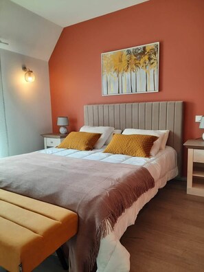 2 bedrooms, iron/ironing board, WiFi, bed sheets - L'orme near historic center with parking (Sarlat-la-Canéda)